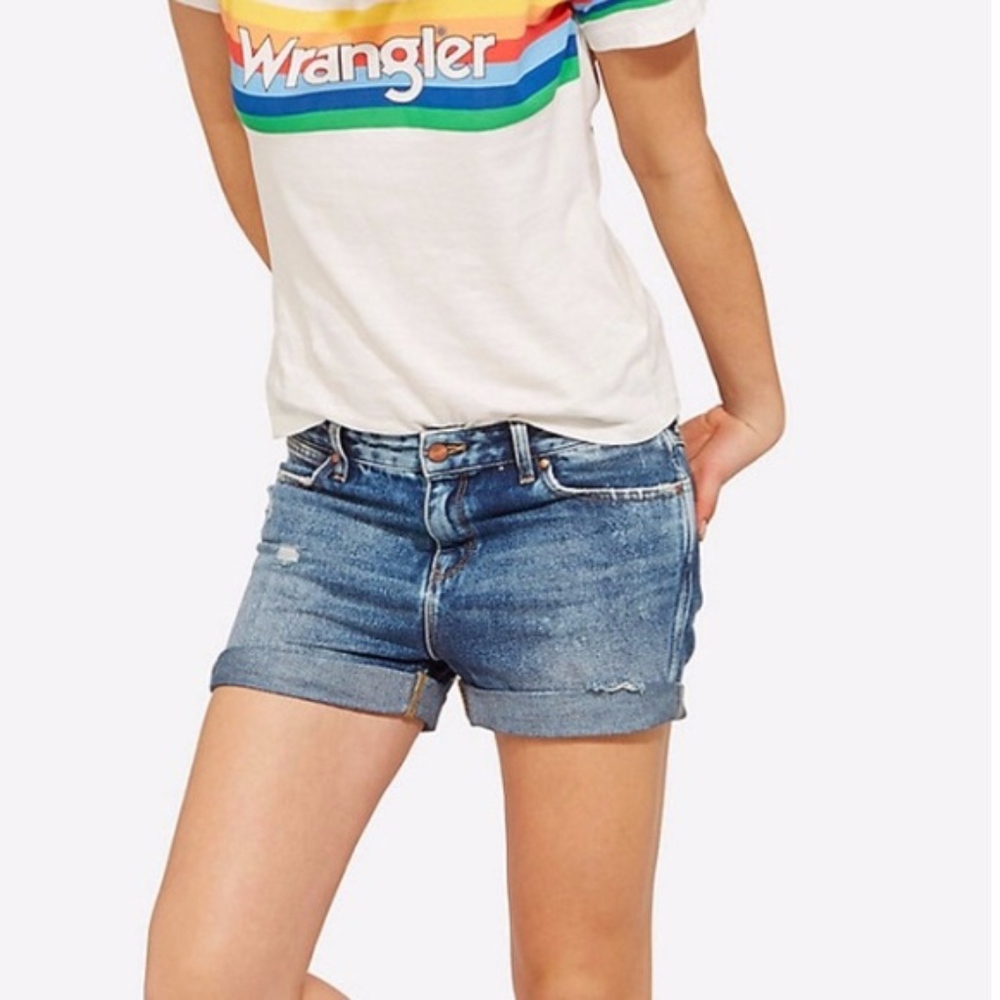 NWT WRANGLER WOMEN'S 70TH AN BOYFRIEND SHORT SZ L